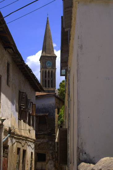 Alley 6